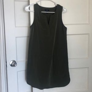 Gap olive green sleeveless dress